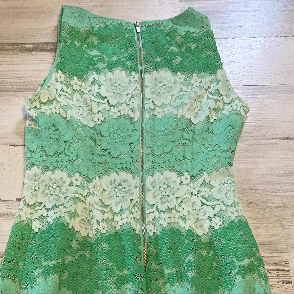New York & company sleeveless green lace color block sheath dress - Picture 3 of 10